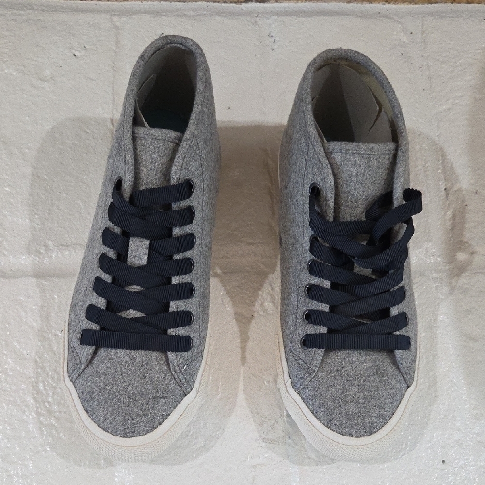 SeaVees Gray and Black Sneakers Modern Design
